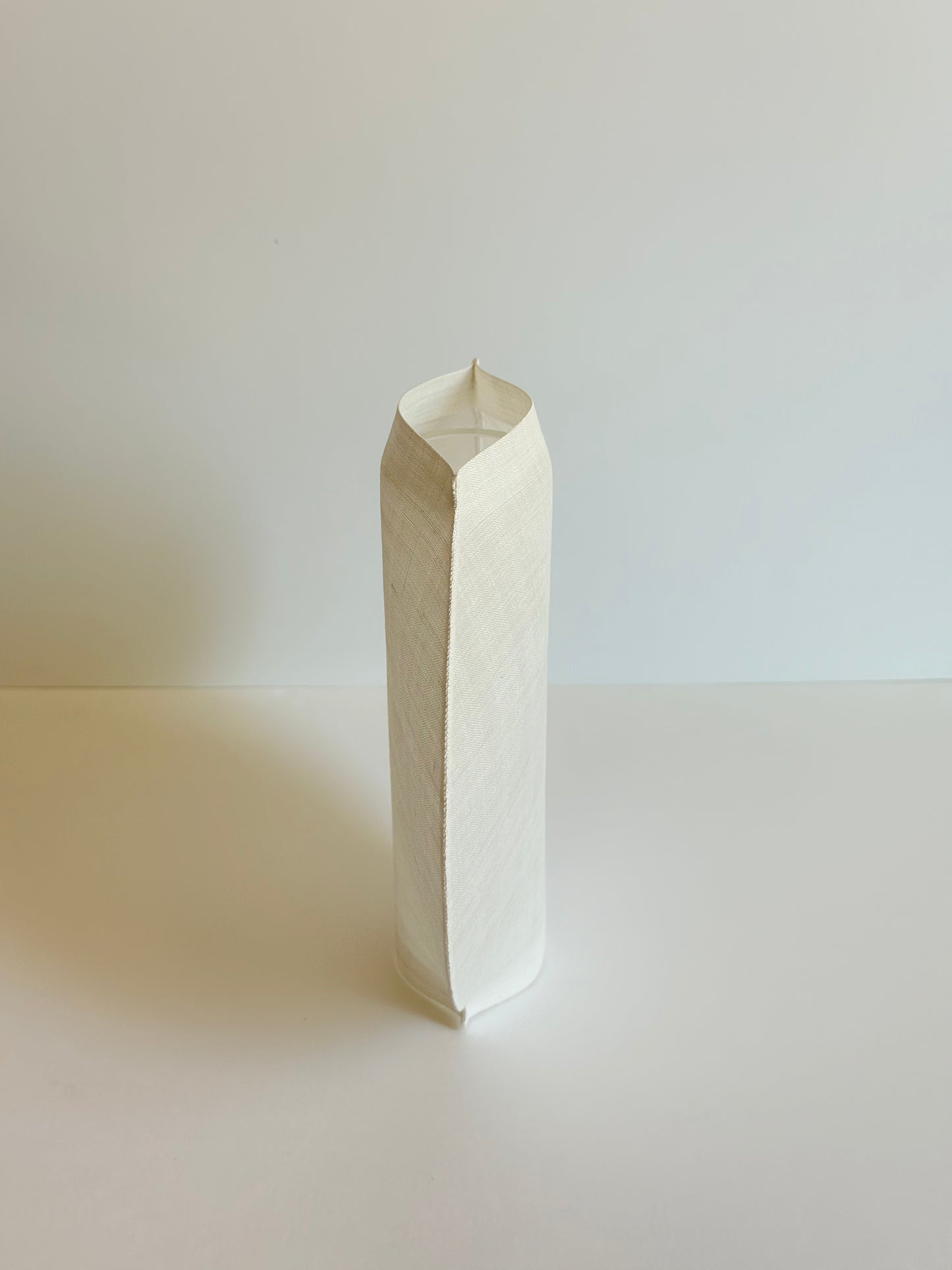 White Mosi Moon Jar