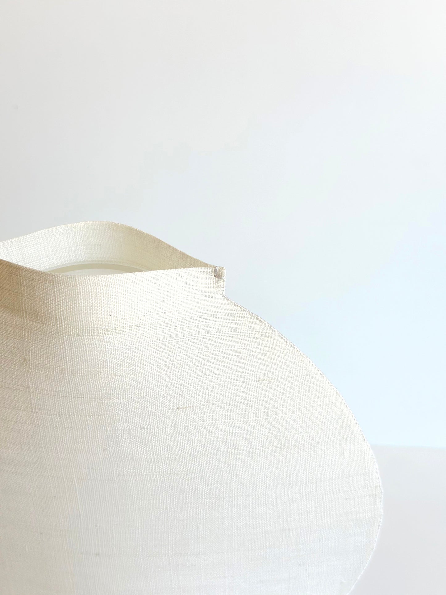 White Mosi Moon Jar